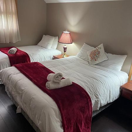Blaeberry Valley Vacation Rentals โกลเดน ภายนอก รูปภาพ