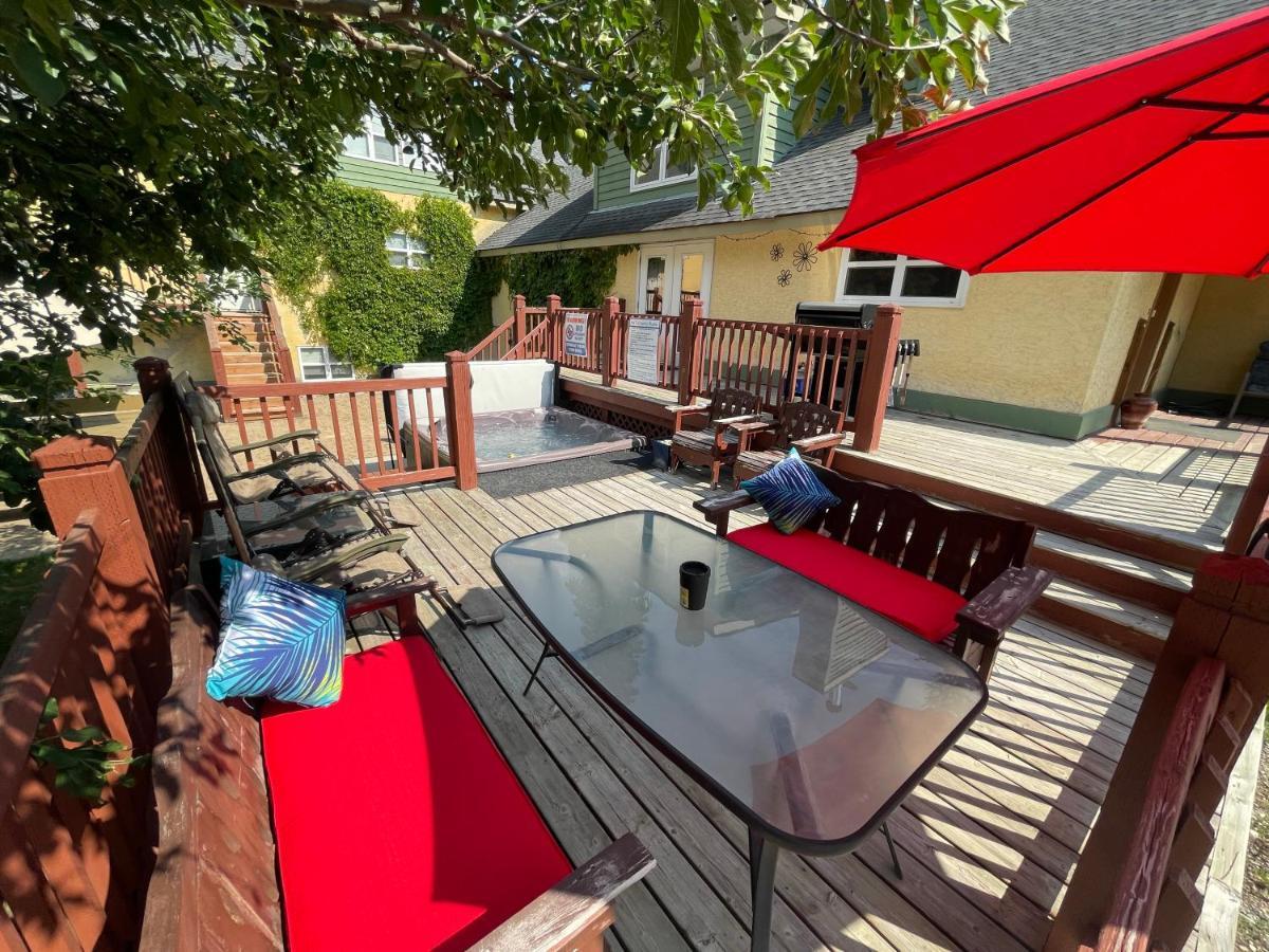 Blaeberry Valley Vacation Rentals โกลเดน ภายนอก รูปภาพ